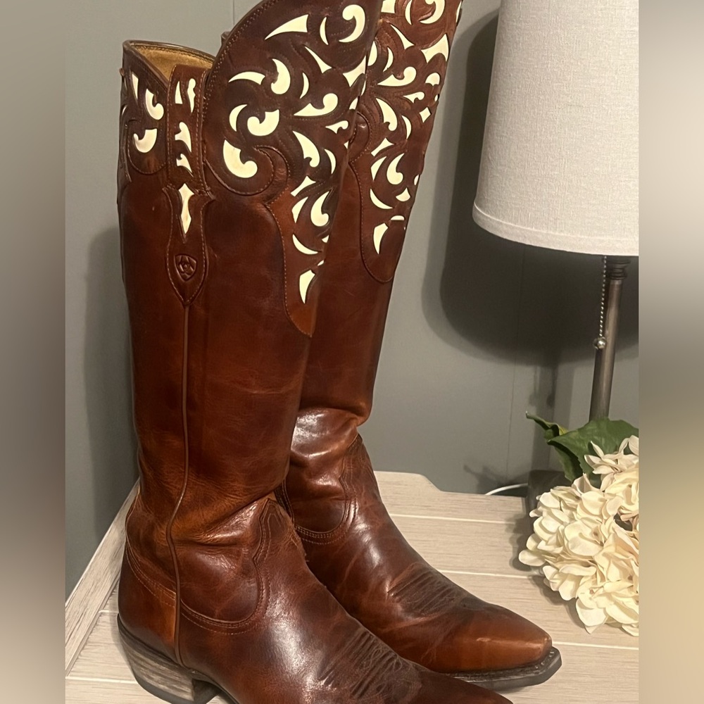 Women’s ARIAT boots